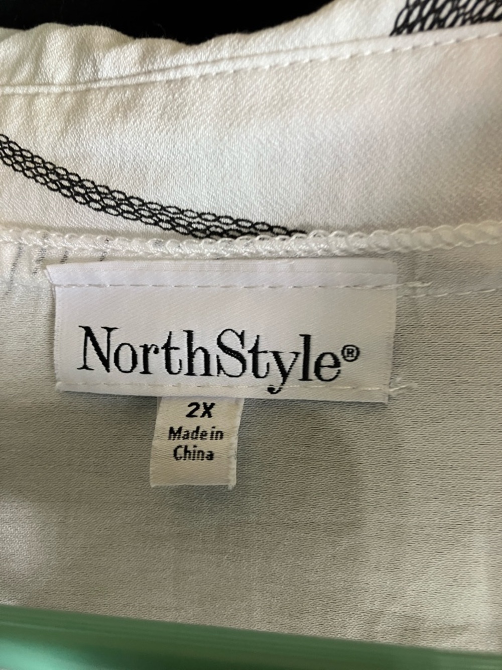 NorthStyle White Tunic with Black Abstract Linear and Dot Print - Picture 2 of 11